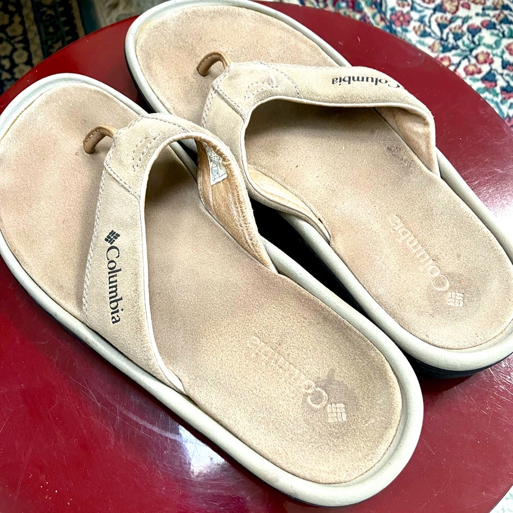 Columbia “Pongo” Thong Sandal,suede footbed. Previously owned, lots of wear left
